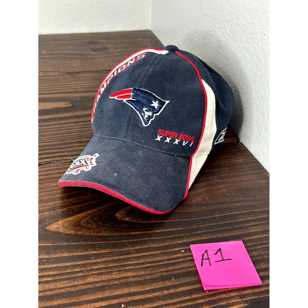 Vintage Reebok NFL New England Patriots Football Hat Super Bòwl XXXVI Champions